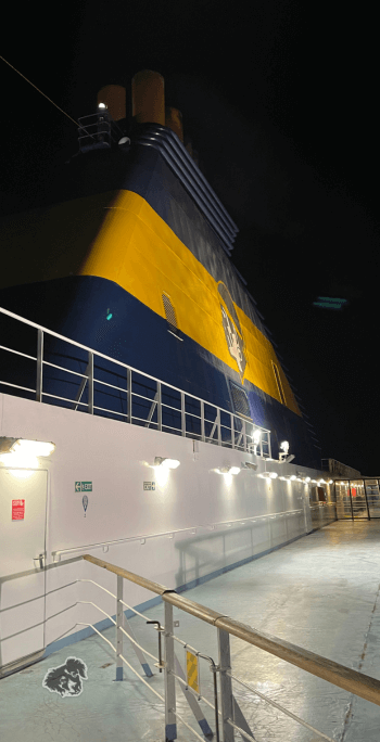 All'imbarco del Traghetto Corsica Savona - 27 • uncanperdue